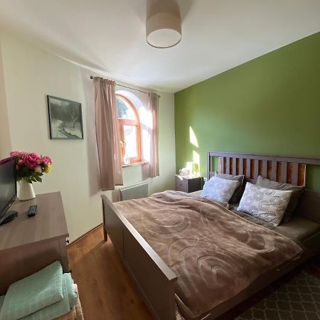 Family Apartment Tale Buitenkant foto